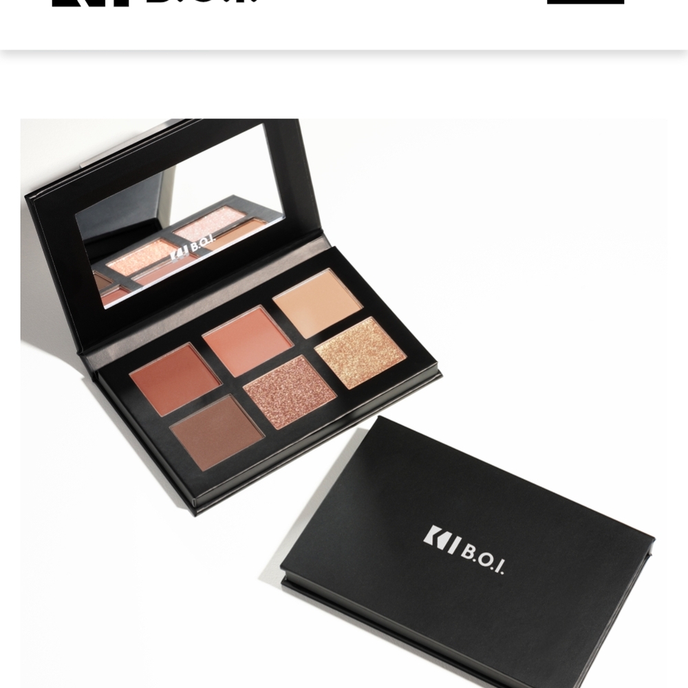 B.O.I Eyeshadow Palette with Gold and Brown Shades